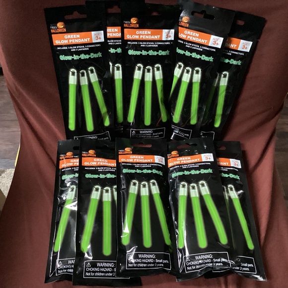 Happy Halloween Green Glow Pendant Glow-In-The-Dark Bundle New/Sealed - Picture 1 of 5